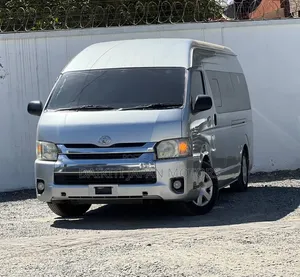 Toyota HiAce 2019 Silver