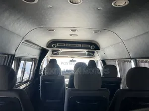 Toyota HiAce 2019 Silver
