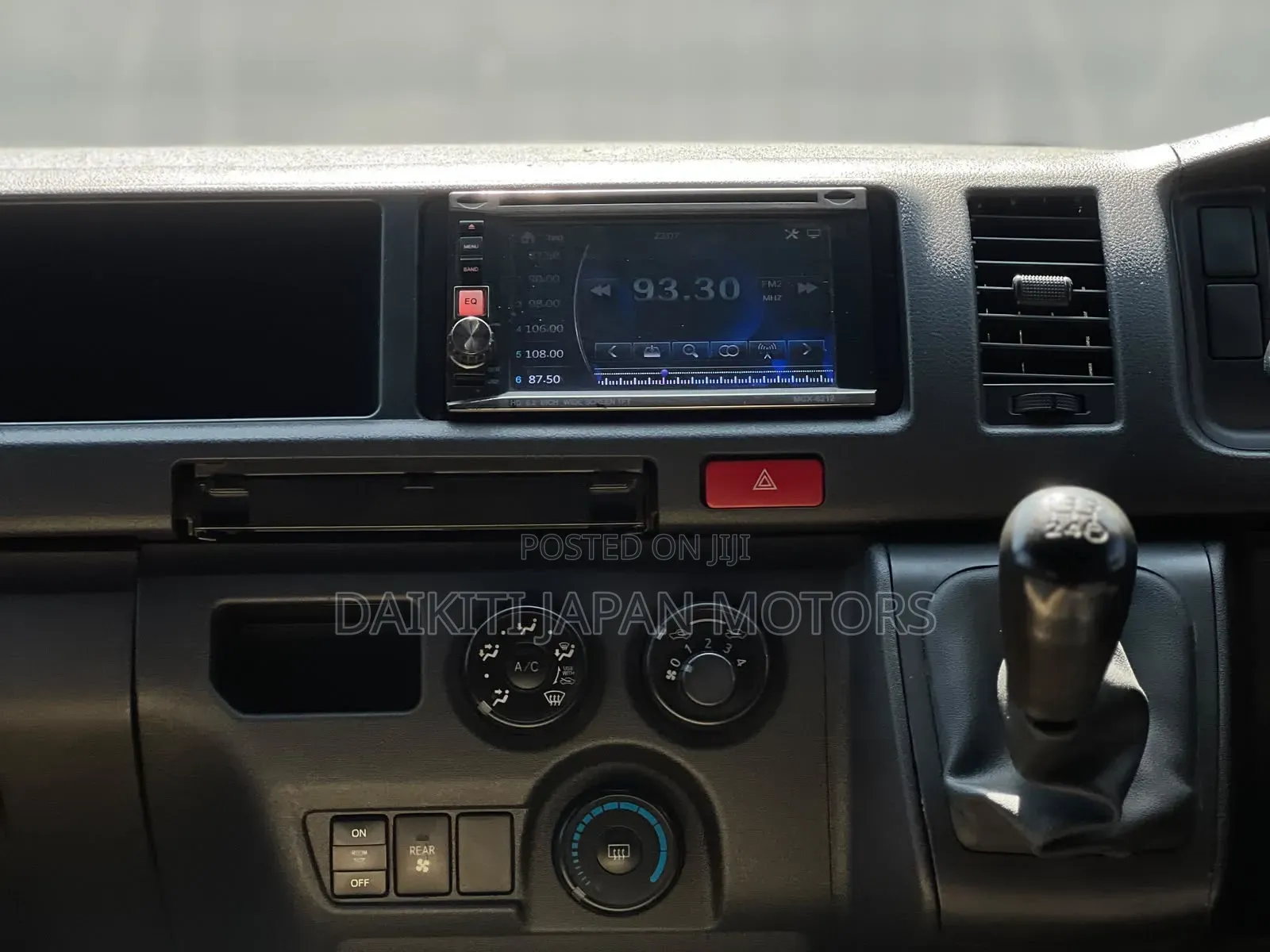 Toyota HiAce 2019 Silver
