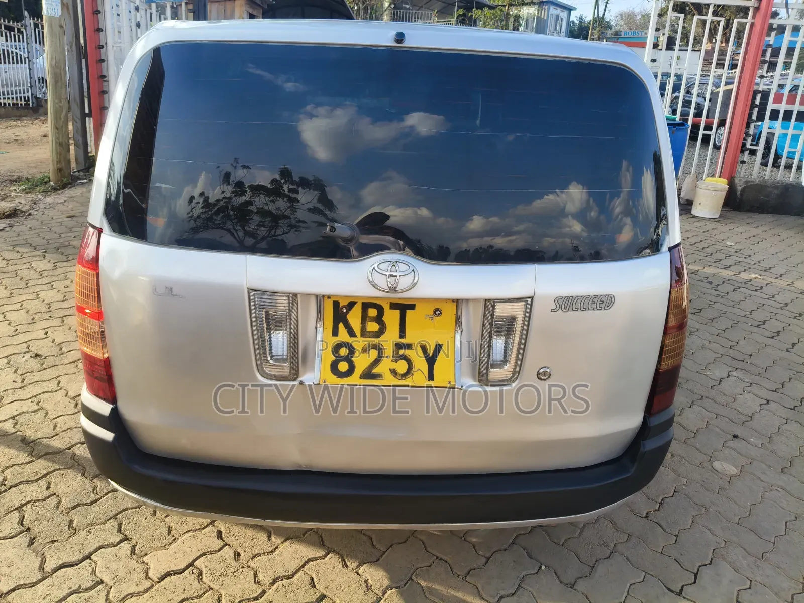 Toyota Succeed 2005 Silver