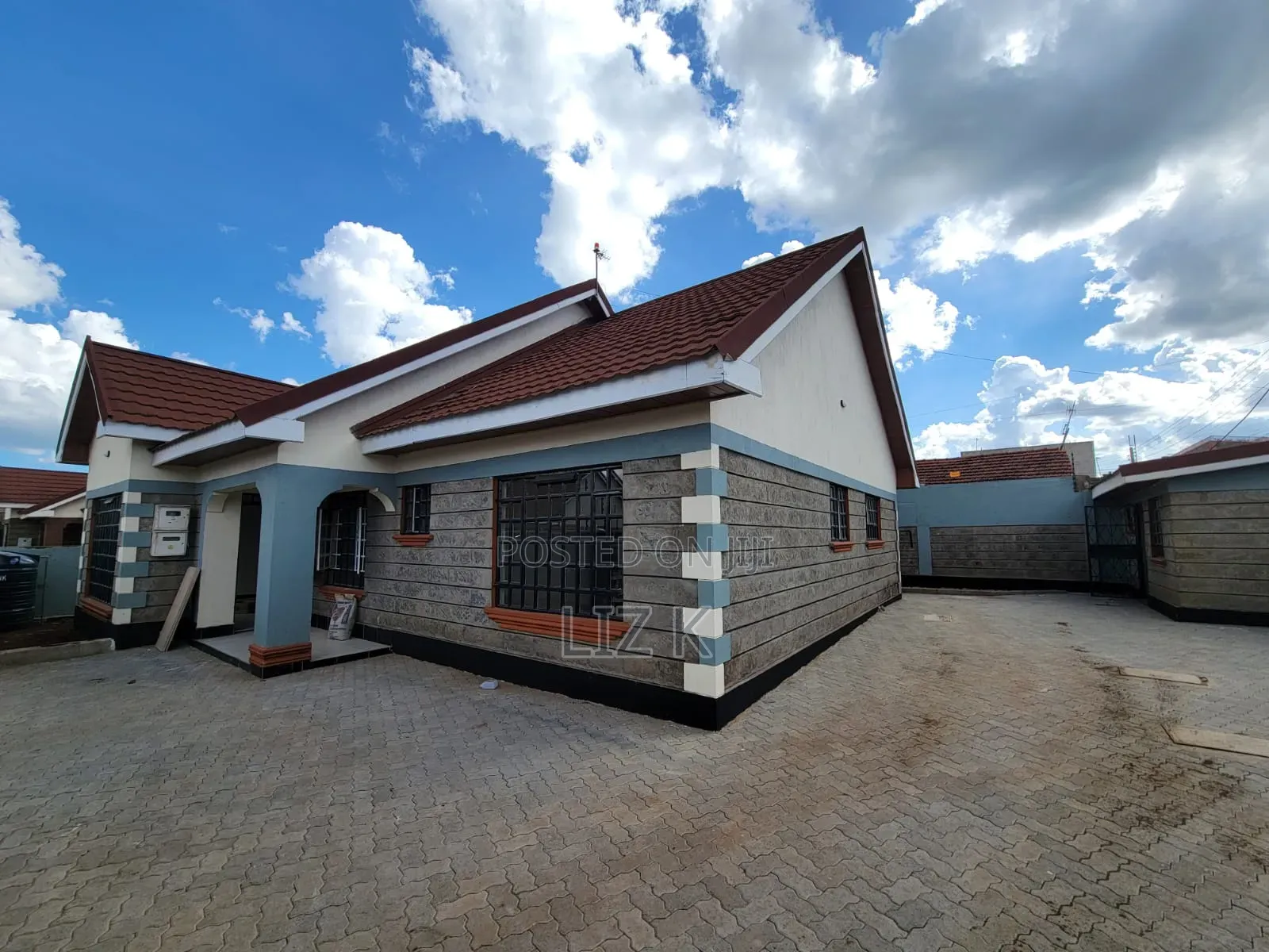 4bdrm Bungalow in Kamakis for rent