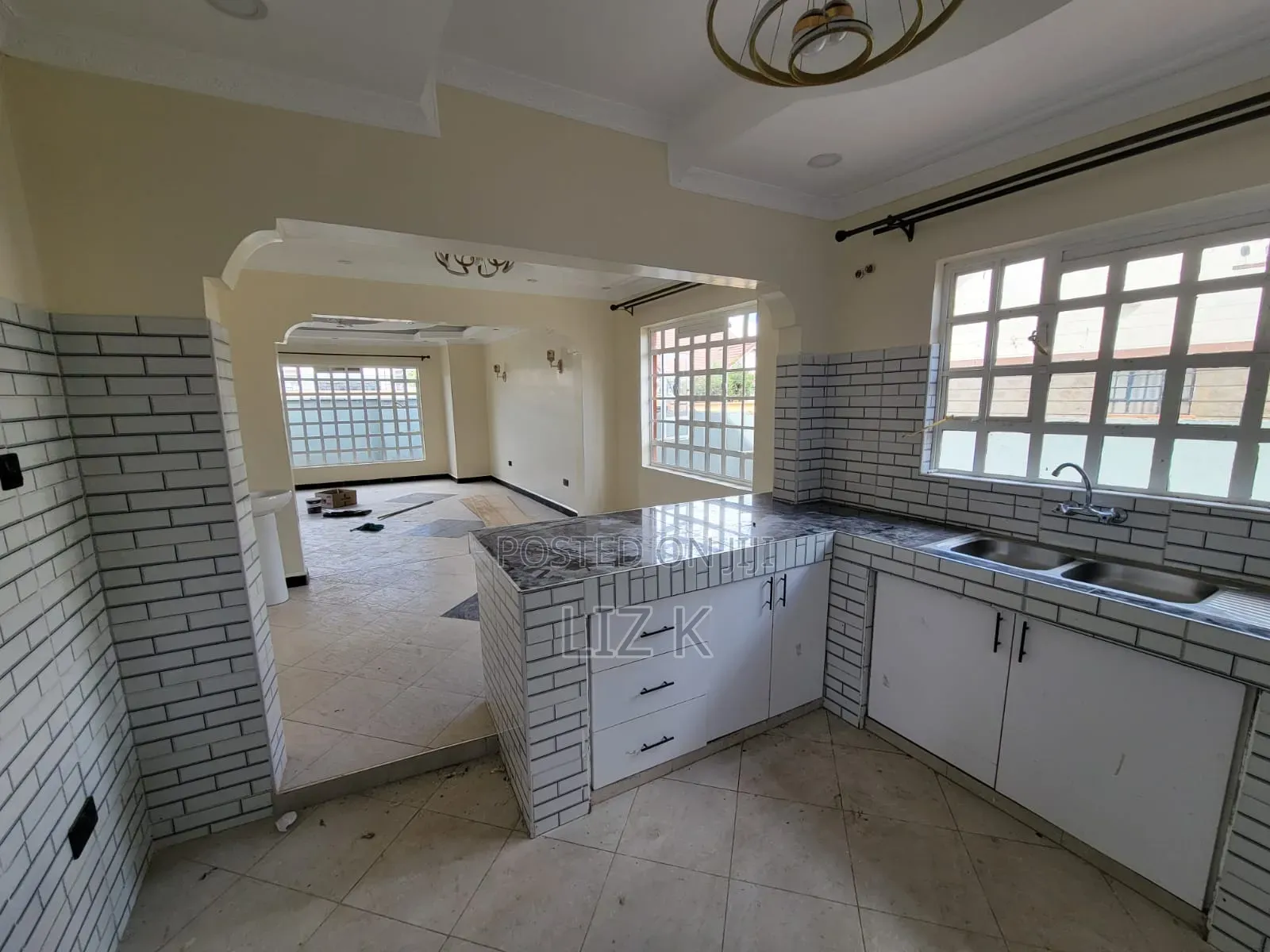 4bdrm Bungalow in Kamakis for rent