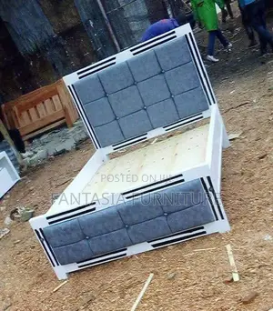 5x6 White Grey Tufted Mocket Bed