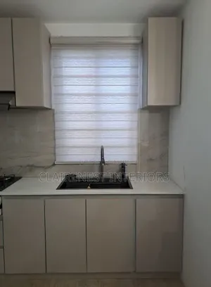 Let Your Windows Shine With Horizontal Office Window Blinds