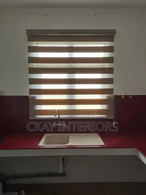 Let Your Windows Shine With Horizontal Office Window Blinds