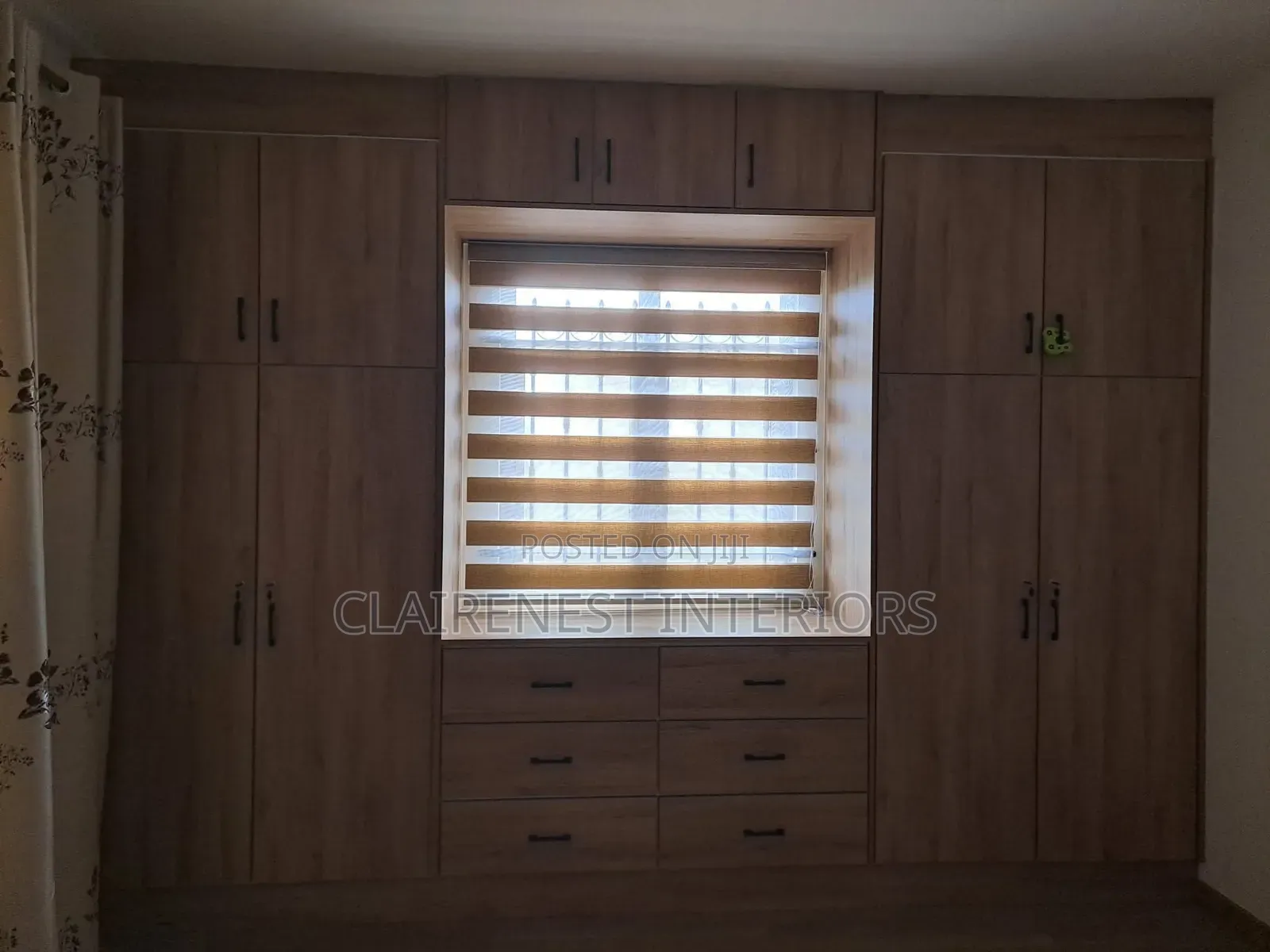Timeless Interiors With Elegant Horizontal Office Blinds