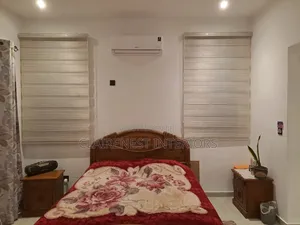 Give Your Windows a Little Luxury Horizontal Office Blinds