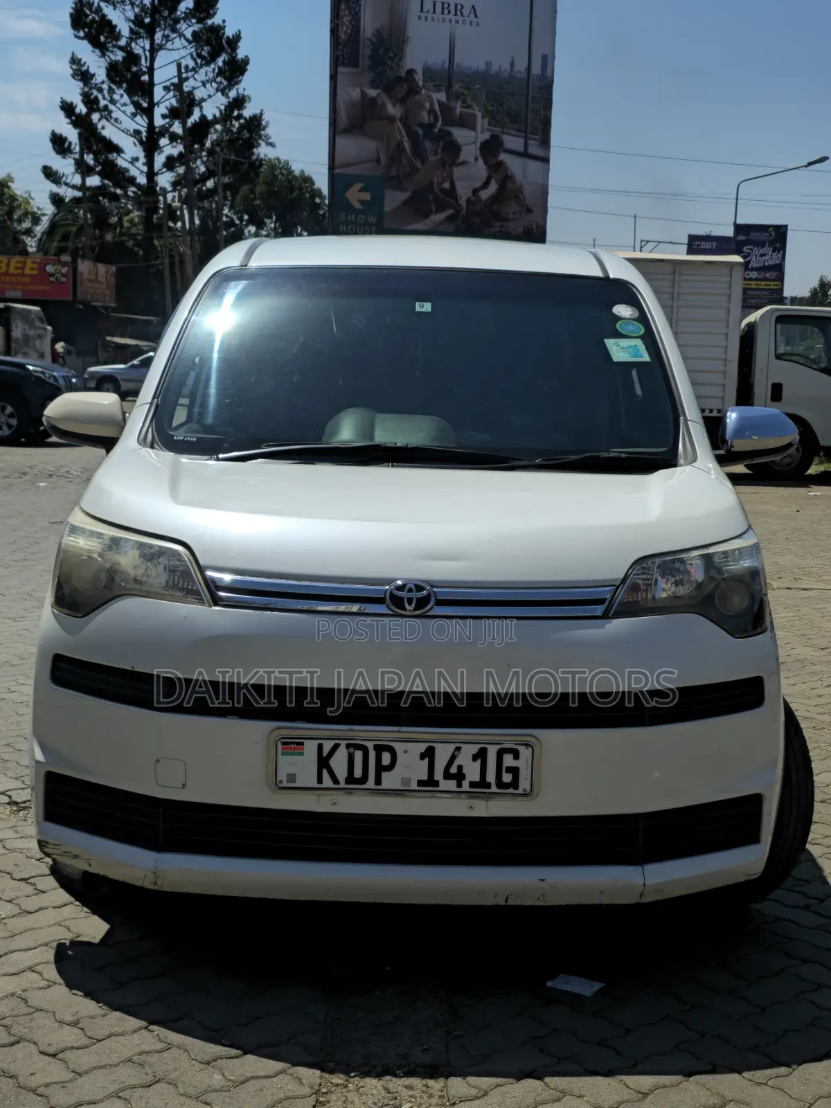 Toyota Spade 2017 White