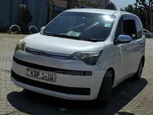 Toyota Spade 2017 White