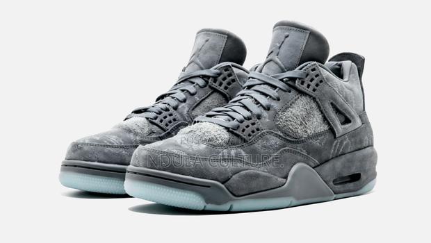 Jordan 4 Kaws - thumbnail 2