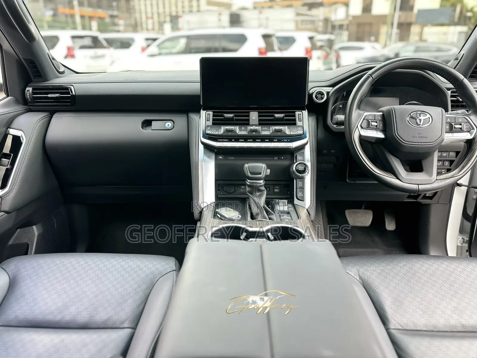 Toyota Land Cruiser LC300 2023 White