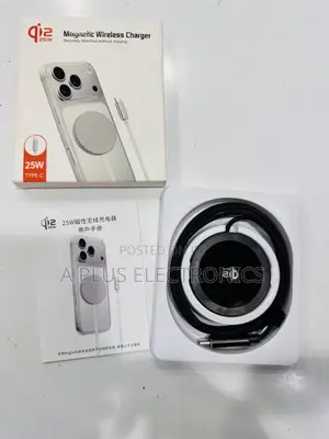 Q12 Wireless Phone Fast Charger Wireless Power Charging Pad