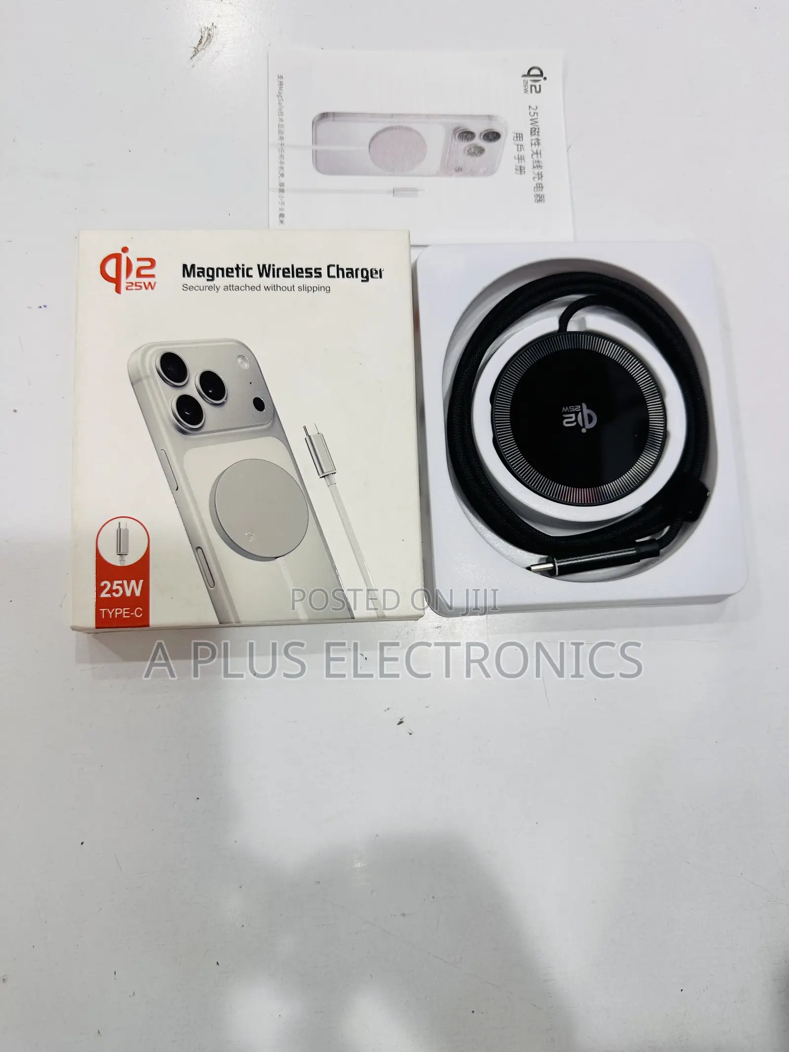 Q12 Wireless Phone Fast Charger Compact Fast Wireless Charger