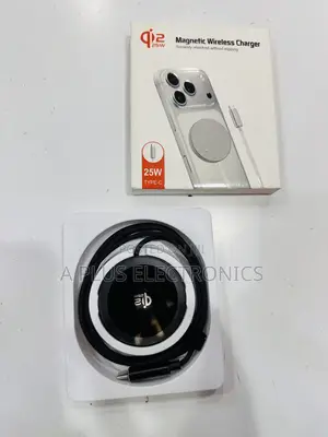 Q12 Wireless Phone Fast Charger Compact Portable Wireless Charger