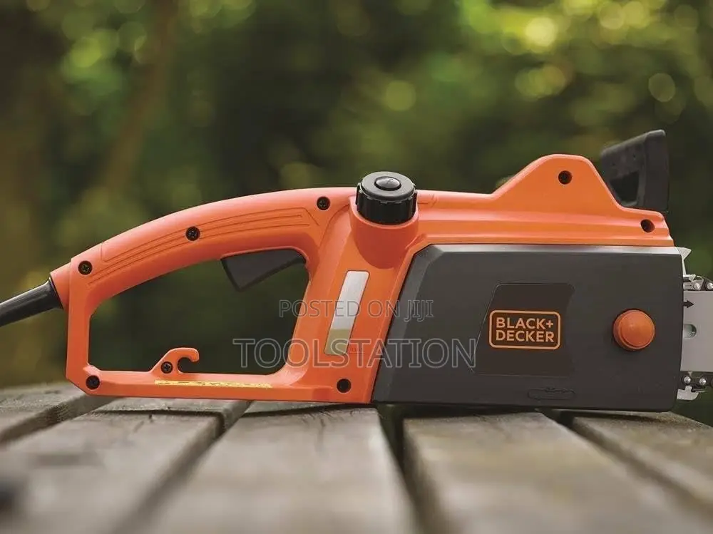 Black + Decker CS1835 QS Corded Electric 14-Inch 1800W Chainsaw Guide
