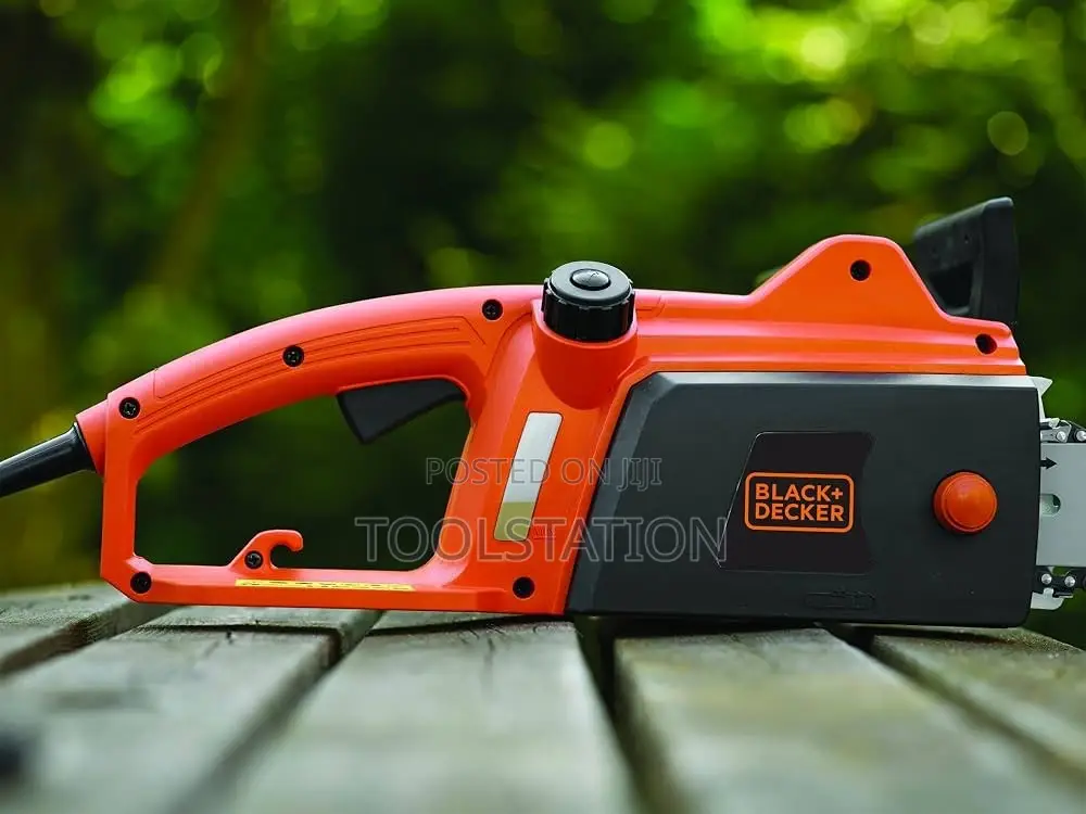 Black + Decker CS1835 QS Corded Electric 14-Inch 1800W Chainsaw Guide