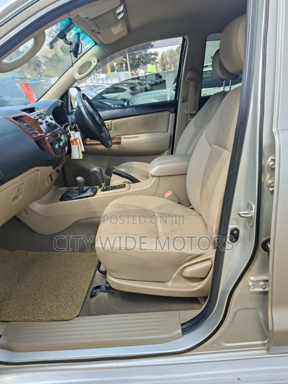 Toyota Hilux 2015 Silver