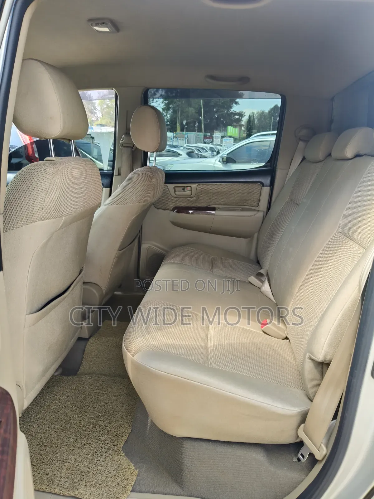 Toyota Hilux 2015 Silver