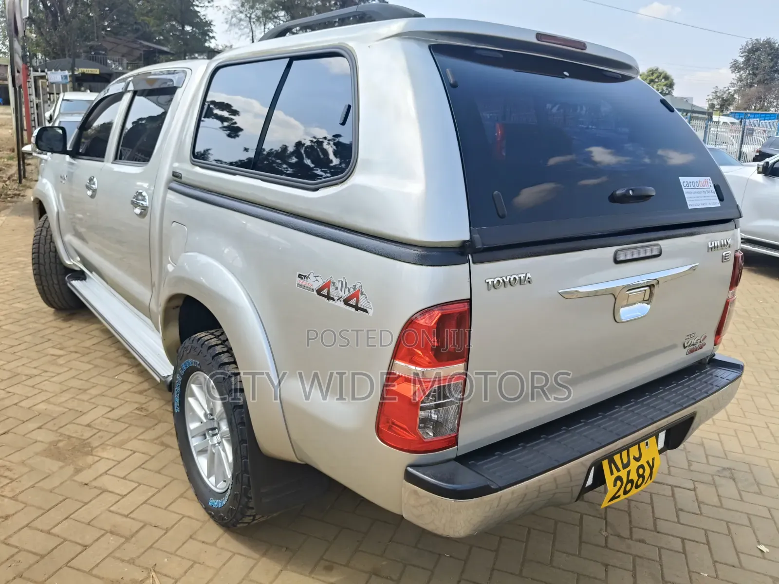 Toyota Hilux 2015 Silver
