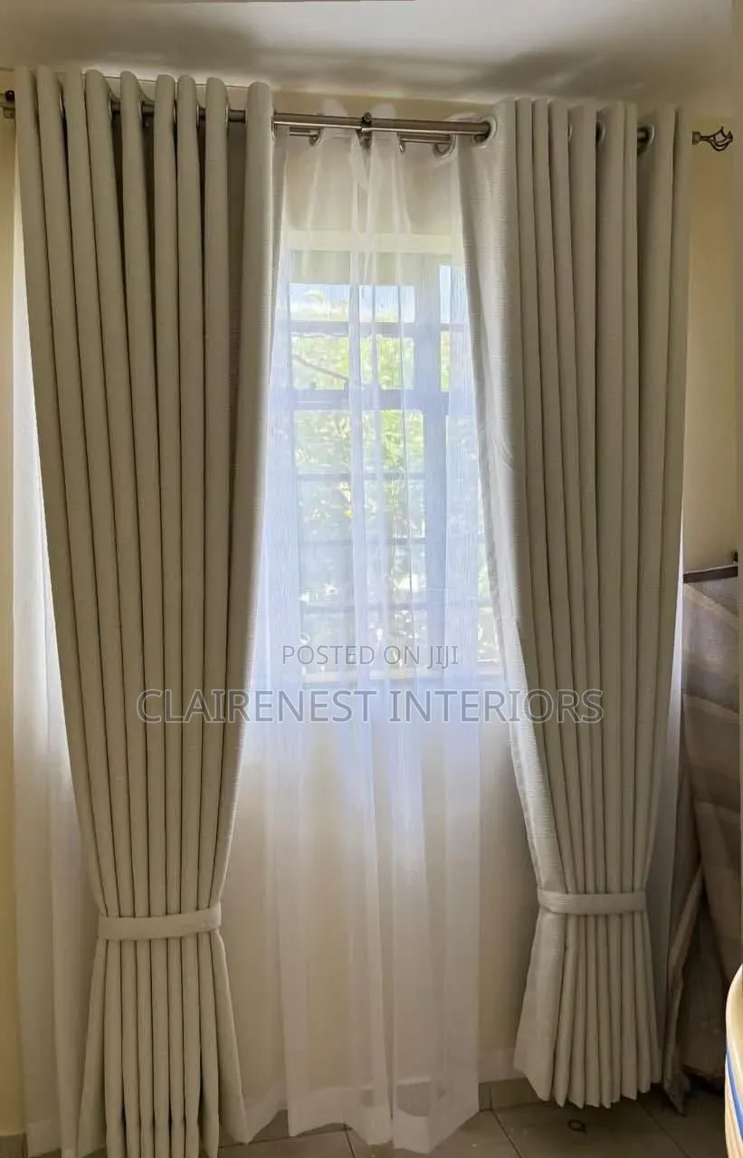 Create a Polished First Impression With Elegant Drapes