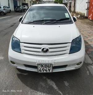 Toyota IST 2006 White