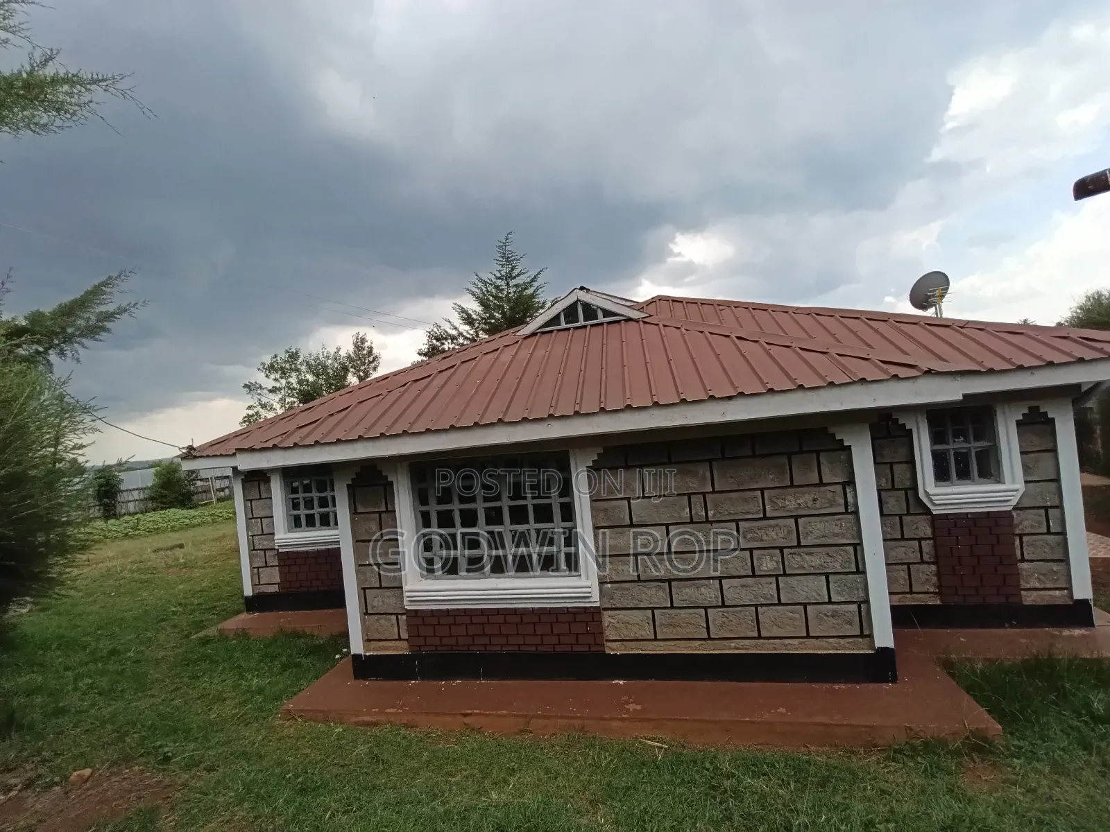 3bdrm House in Kapteldon, Simat for sale