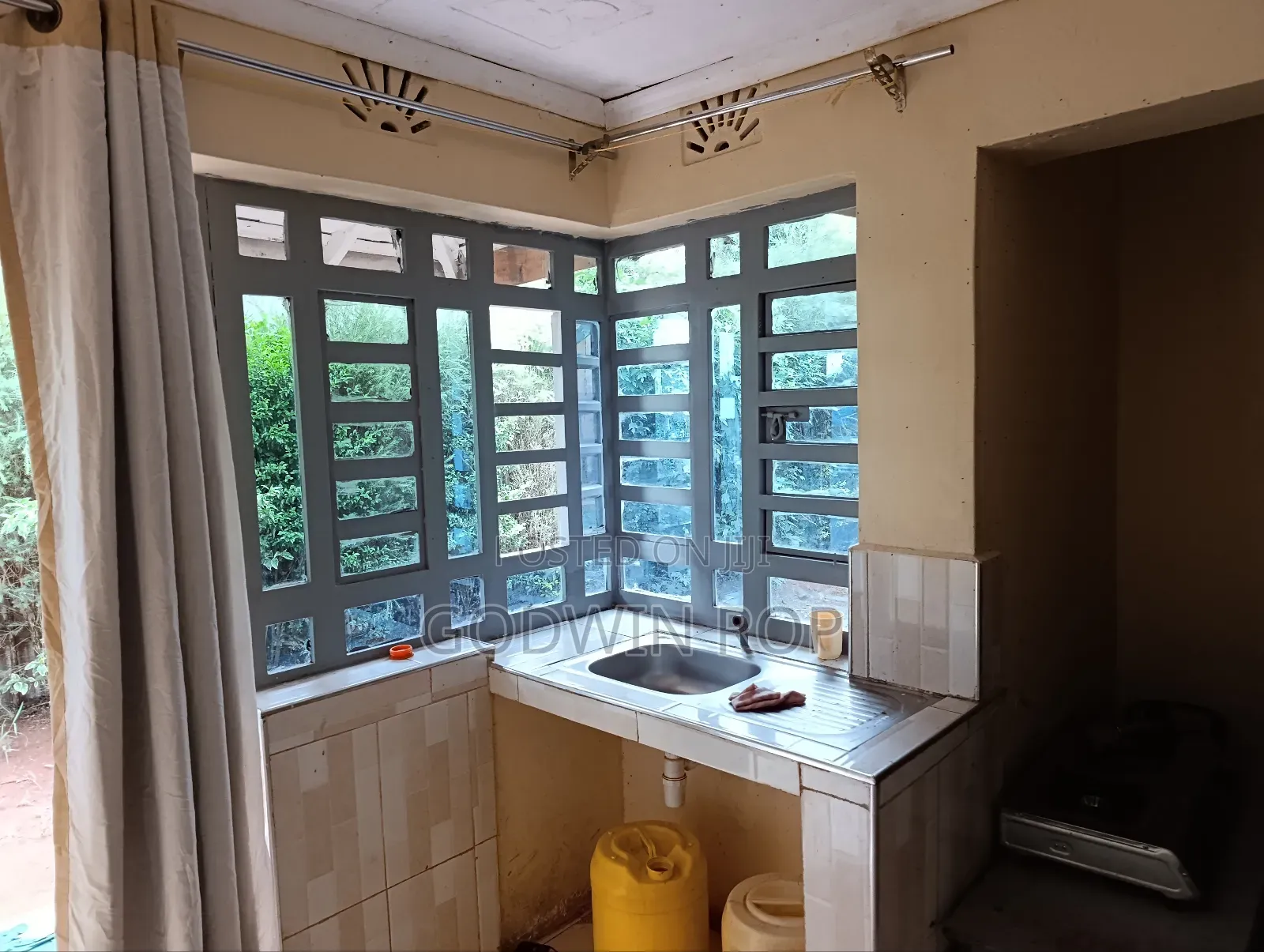 3bdrm House in Kapteldon, Simat for sale