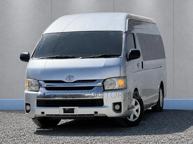 Toyota HiAce 2019 Silver