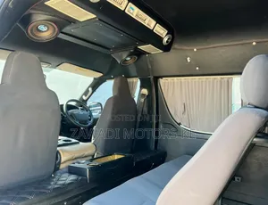 Toyota HiAce 2019 Silver