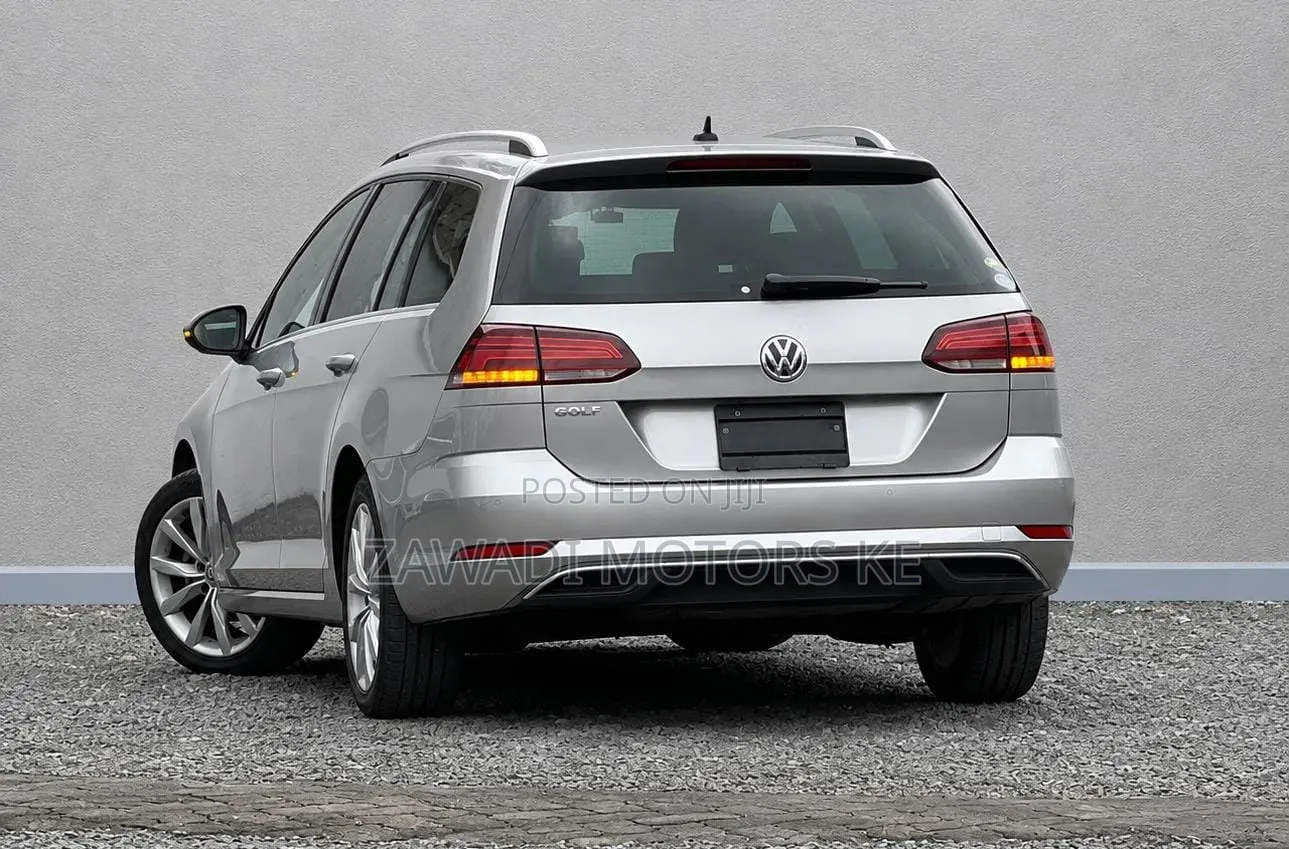 Volkswagen Golf 2019 Silver