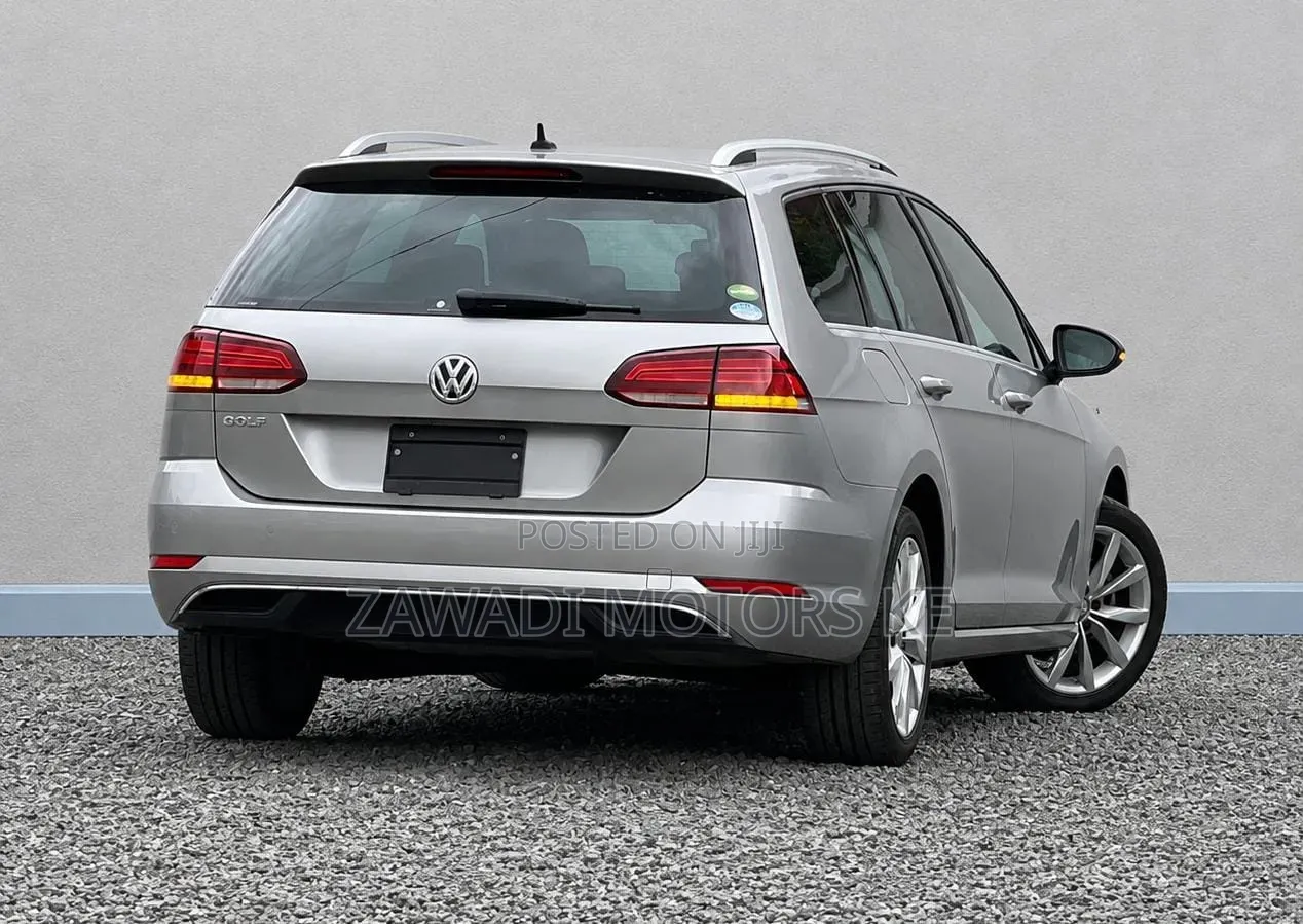 Volkswagen Golf 2019 Silver
