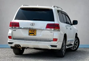 Toyota Land Cruiser 2014 White