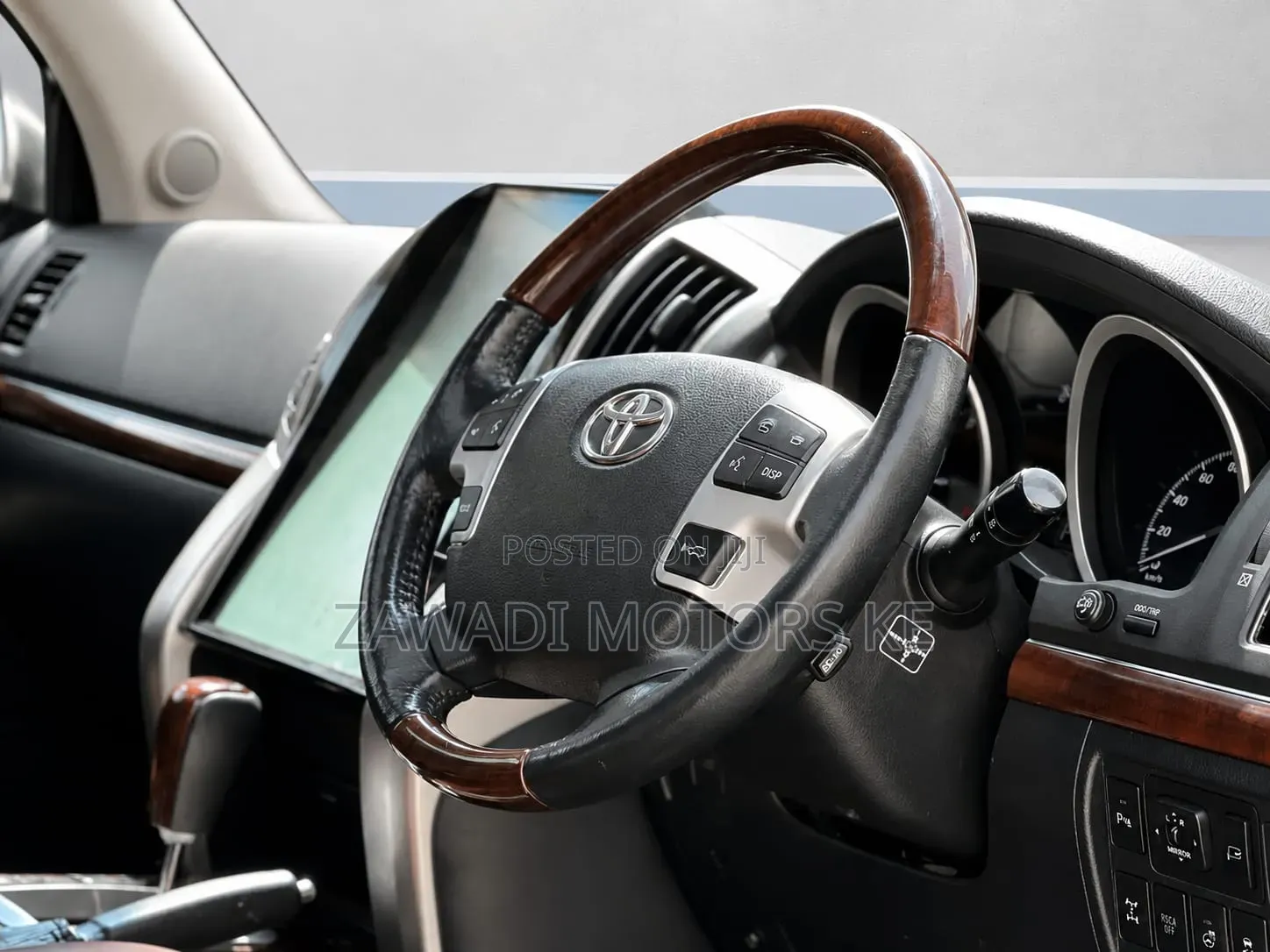 Toyota Land Cruiser 2014 White