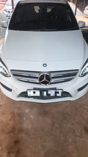 Mercedes-Benz B-Class B180 Petrol 2017 Pearl
