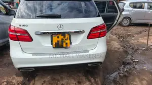 Mercedes-Benz B-Class B180 Petrol 2017 Pearl