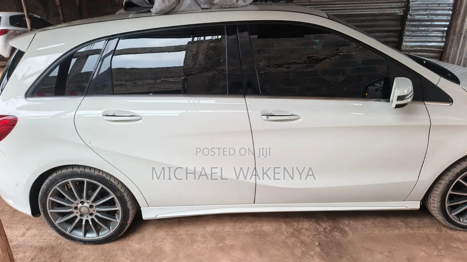 Mercedes-Benz B-Class B180 Petrol 2017 Pearl