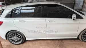 Mercedes-Benz B-Class B180 Petrol 2017 Pearl