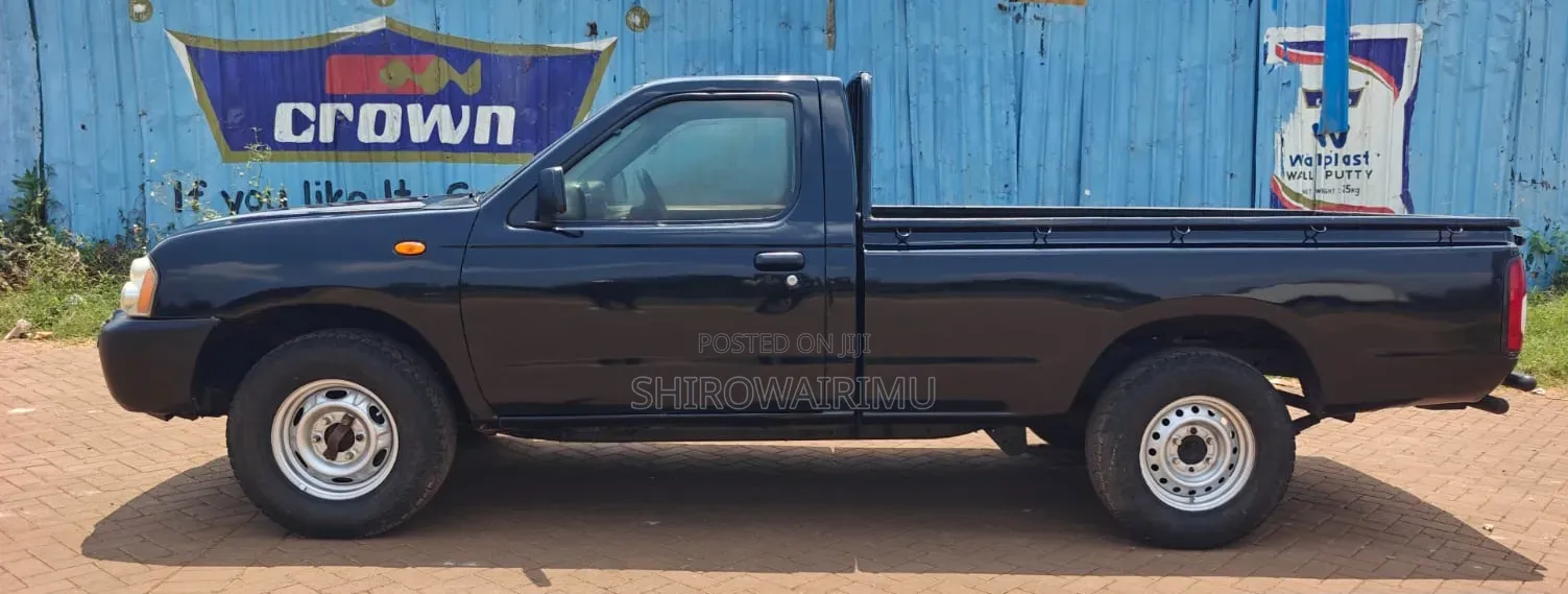 Nissan Hardbody 2012 Blue