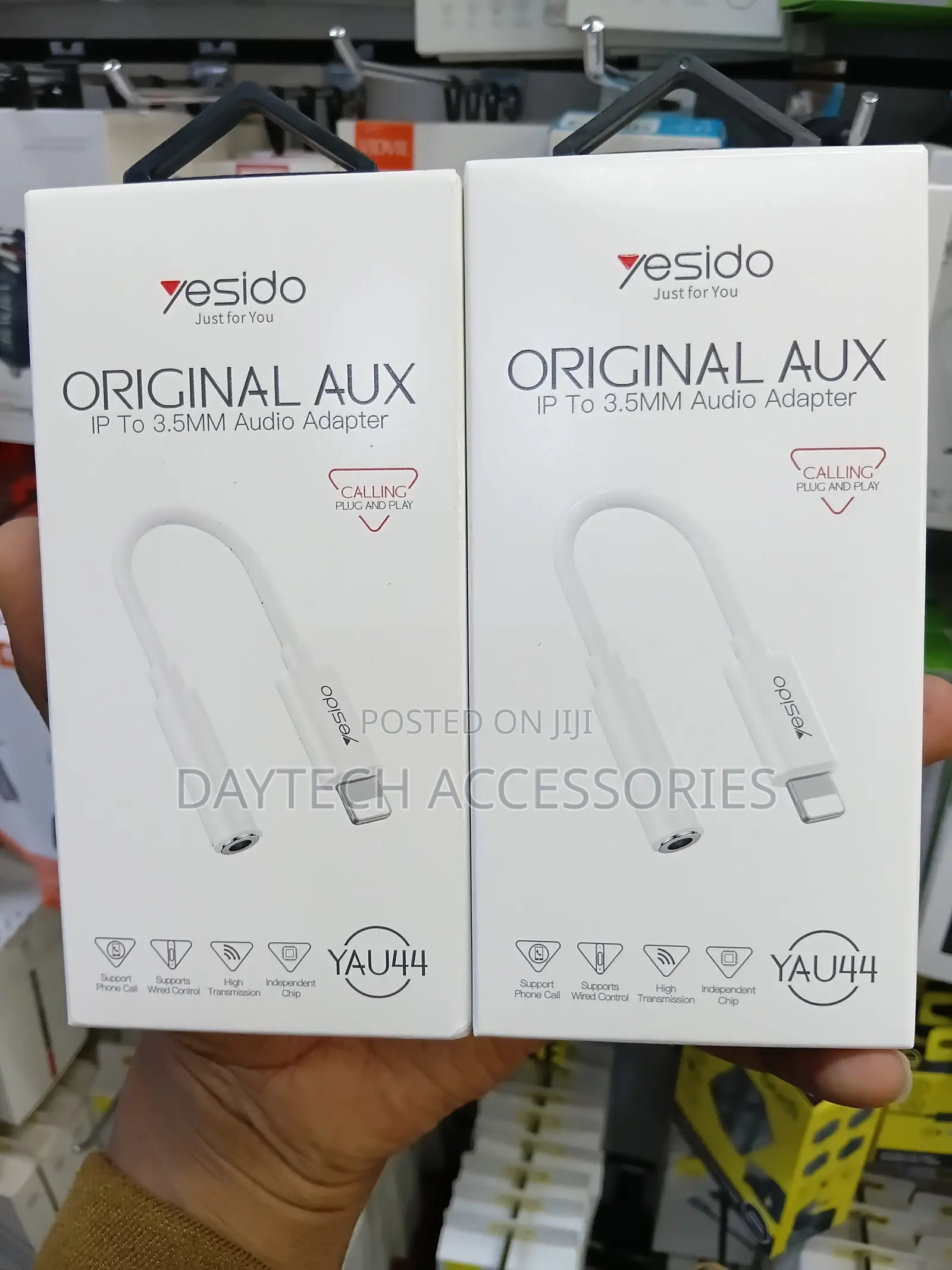 Yesido Lightning to 3.5mm Aux Female Audio Adapter 30cm - White