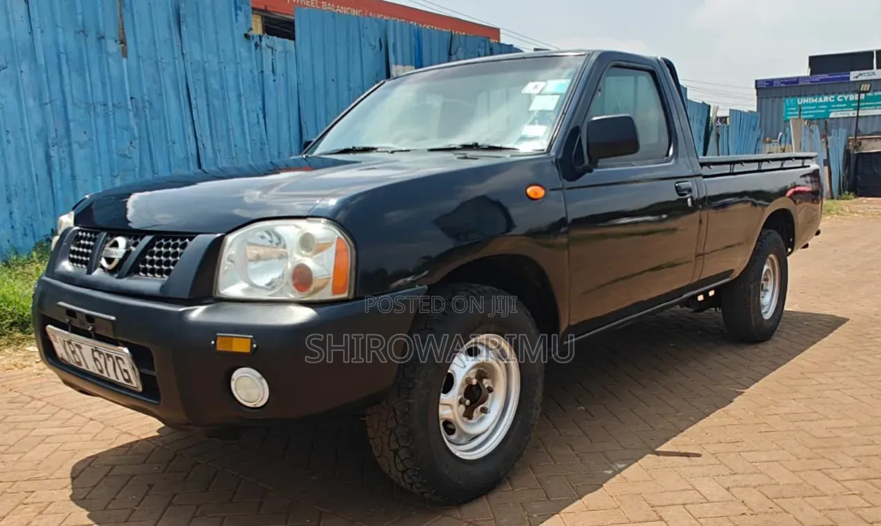 Nissan Hardbody 2012 Blue