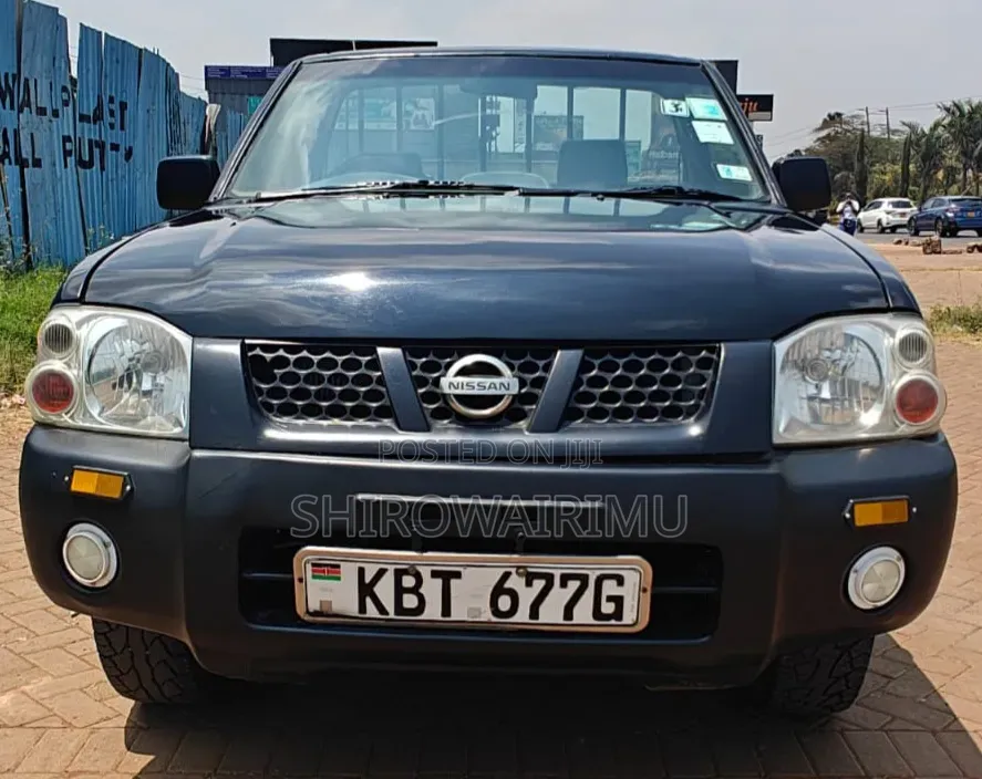 Nissan Hardbody 2012 Blue