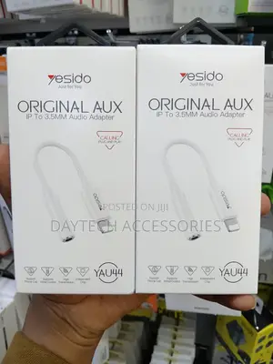 Yesido Lightning to 3.5mm Aux Female Audio Adapter 30cm - White
