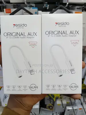 Yesido YAU44 Lightning to Aux Converter - White