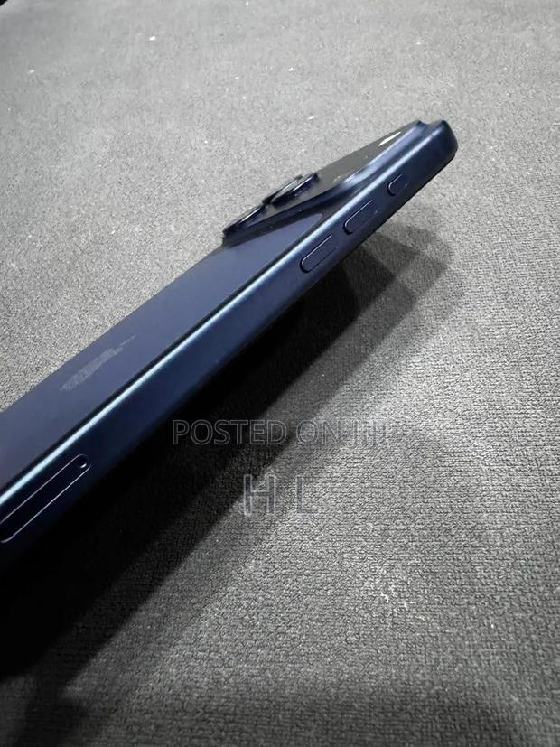 Apple iPhone 17 Pro Max 512 GB Blue - thumbnail 5