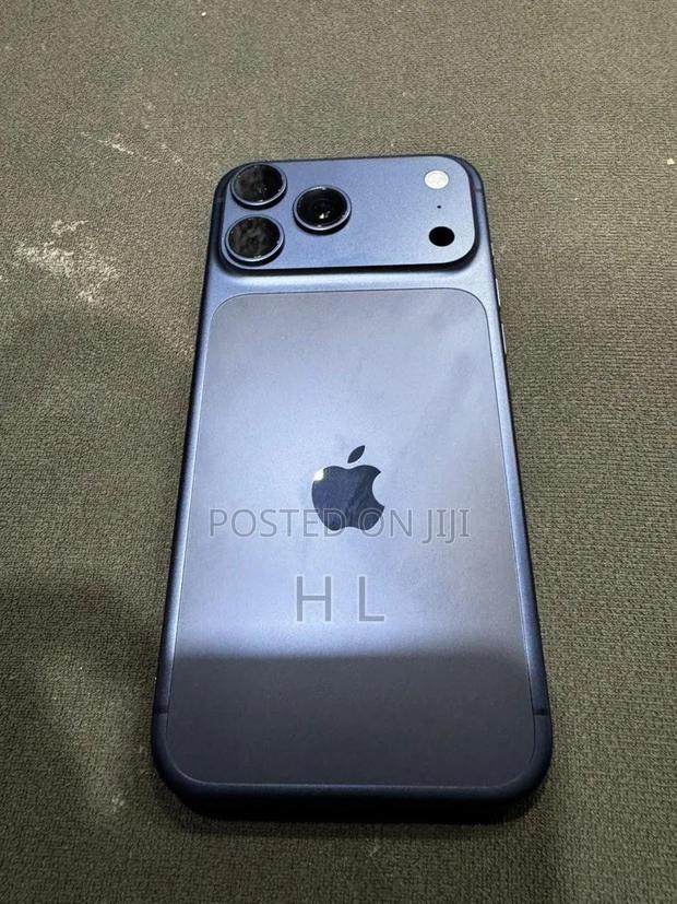 Apple iPhone 17 Pro Max 512 GB Blue - thumbnail 7