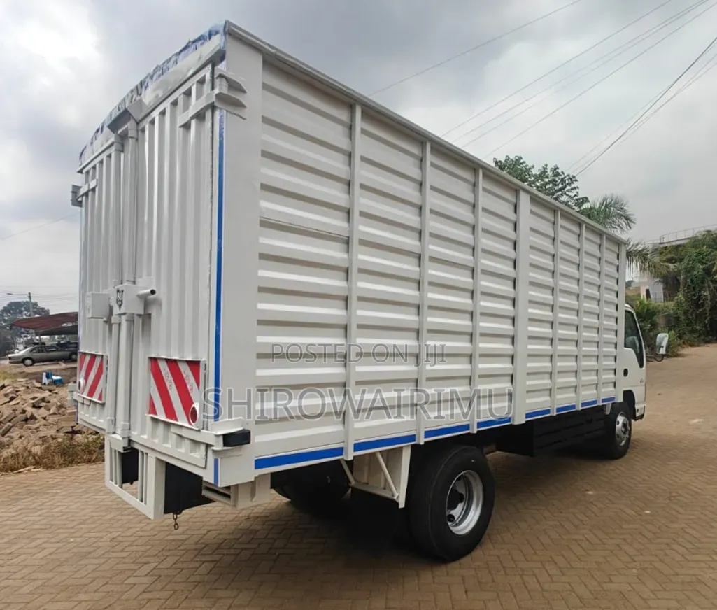 Isuzu NPR Year 2016 Cc 4300