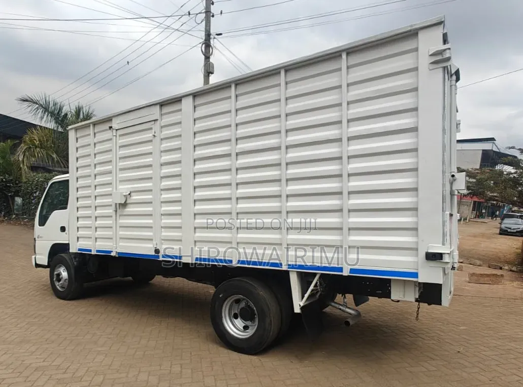 Isuzu NPR Year 2016 Cc 4300