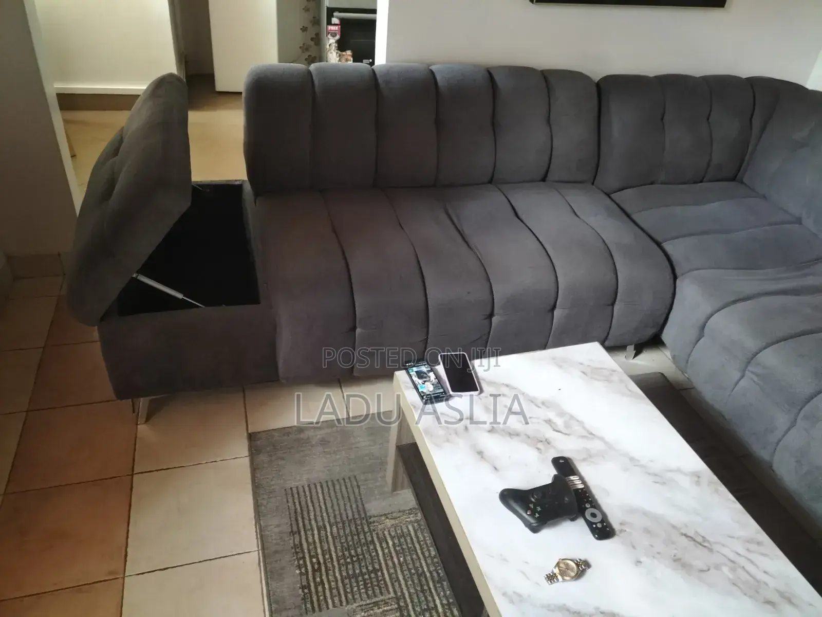 5/ 6 Seater Sofa
