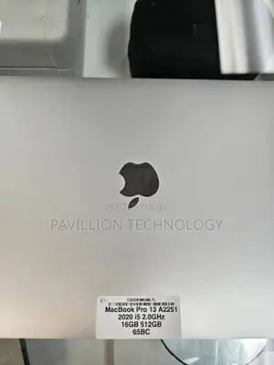 Laptop Apple MacBook Pro 2020 32GB Intel Core i7 SSD 512GB