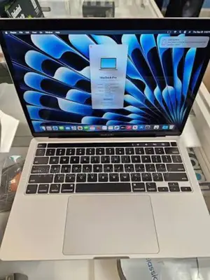 Laptop Apple MacBook Pro 2020 32GB Intel Core i7 SSD 512GB